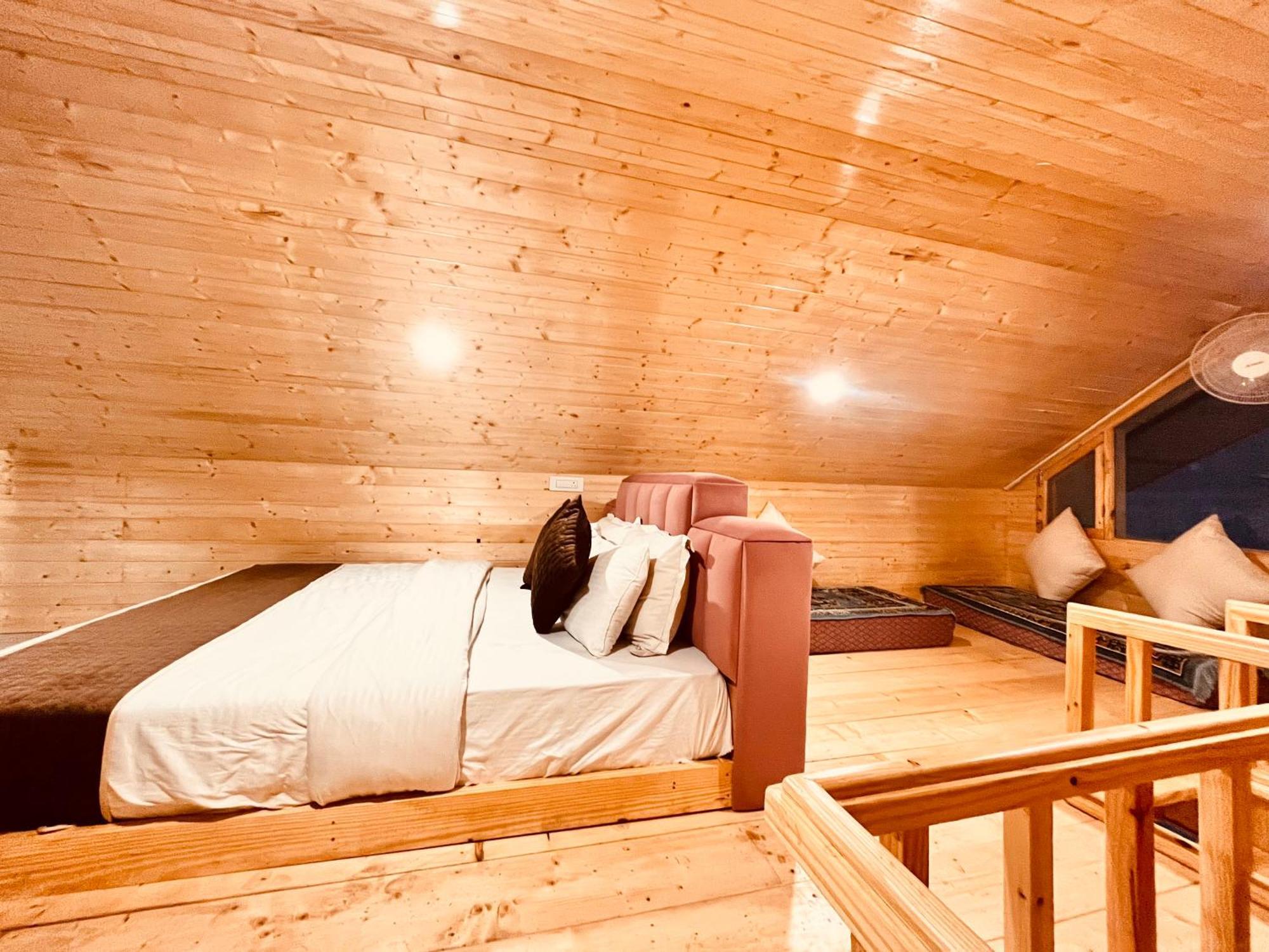 Himalayan Fort Resort, Manali - ! Riverside Property !! Big Lawn With Bonfire !! Best Selling !! Scenic River & Mountais View !! Big Parking !! Luxury Balcony Rooms !! Playing Zone !! Property Of The Year ! M 98160-43600 Eksteriør bilde